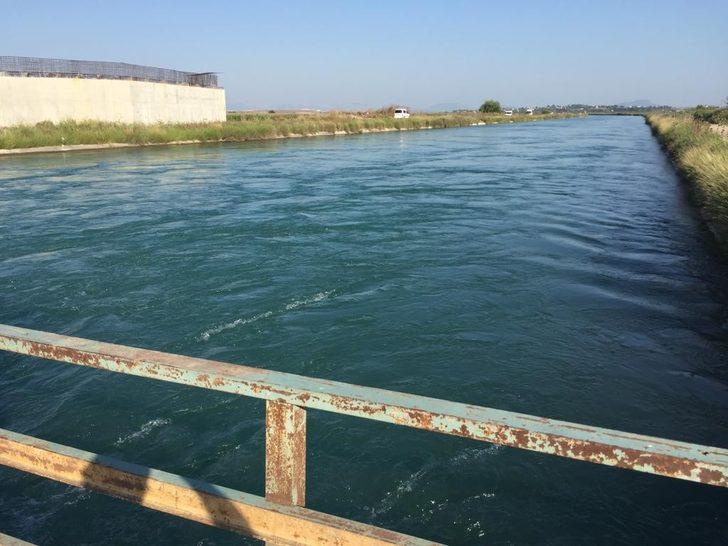 Adana'da topu almak için sulama kanalına giren çocuklardan ikisi kayboldu G2