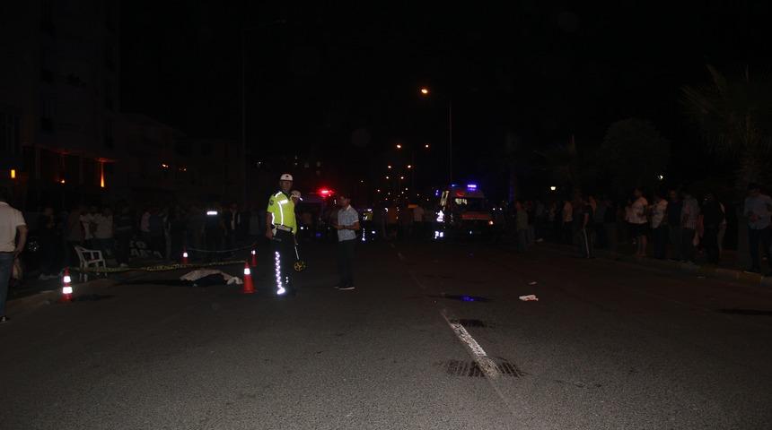 Ordu'da korkun&ccedil; olay! Otomobil yayalara &ccedil;arpıp karşı şeride ge&ccedil;ti!