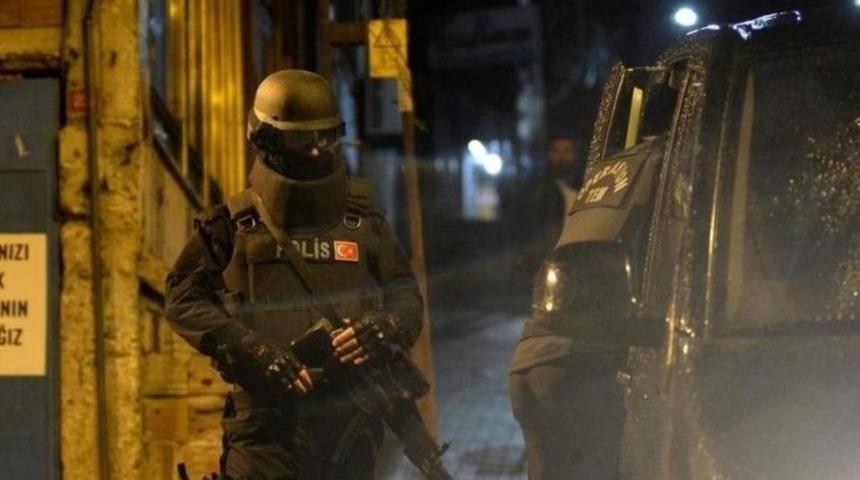 İstanbul'da şafak operasyonu! Helikopter ile destek verdiler!