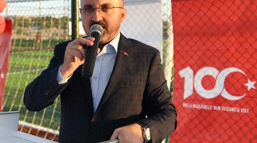 &Ccedil;anakkale&rsquo;ye modern halı saha