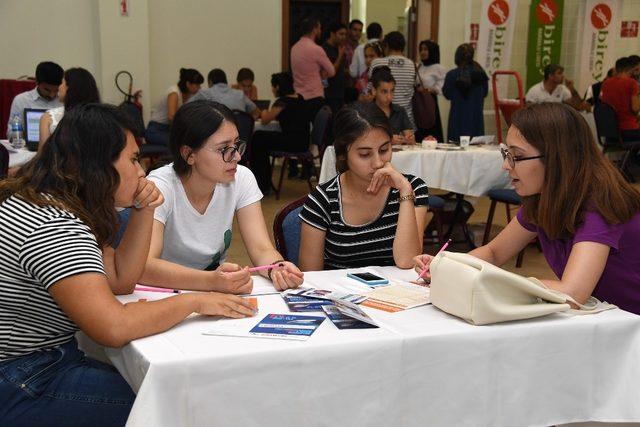 Mersin’de gençlere üniversite tercihinde belediye desteği