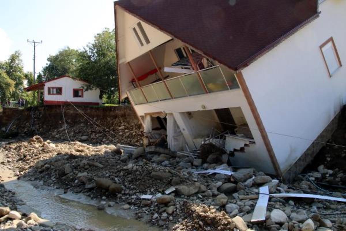 D&uuml;zce Valiliği selin bilan&ccedil;osunu a&ccedil;ıkladı