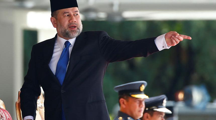 Jet hızıyla boşanan eski kraldan skandal 'bebek' a&ccedil;ıklaması