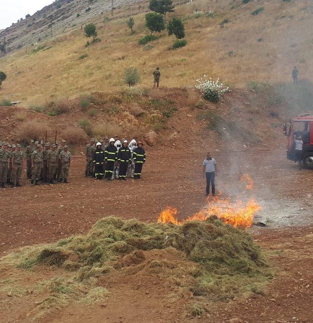 Muş Belediyesinden askerlere yangın eğitimi