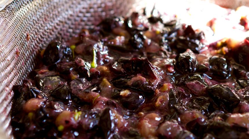 Tarihi 5 bin yıl öncesine dayanıyor: Kuru üzümleri suda bekletip için, mucizeye şahit olun