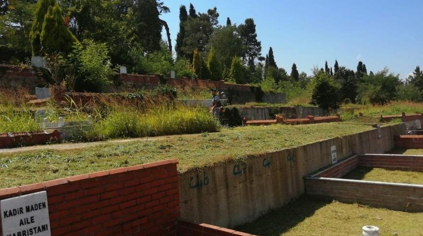 Mezarlıklarda bayram bakımı