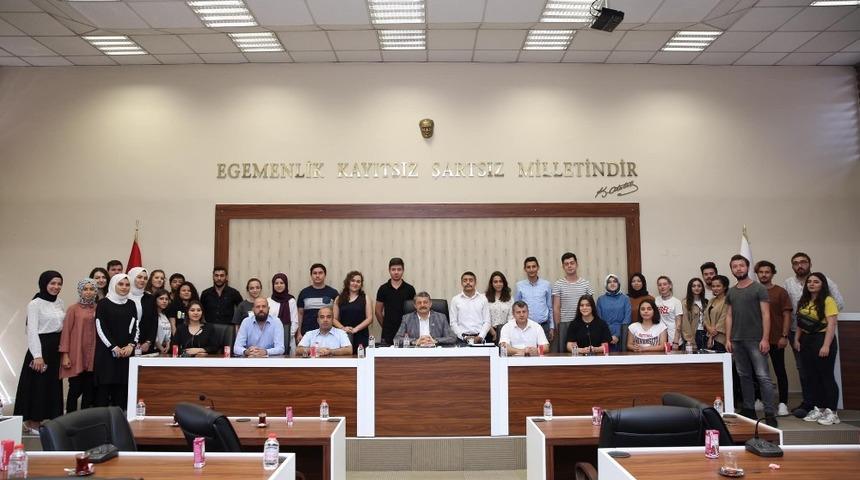 Staj g&ouml;ren &ouml;ğrencilerle toplantı