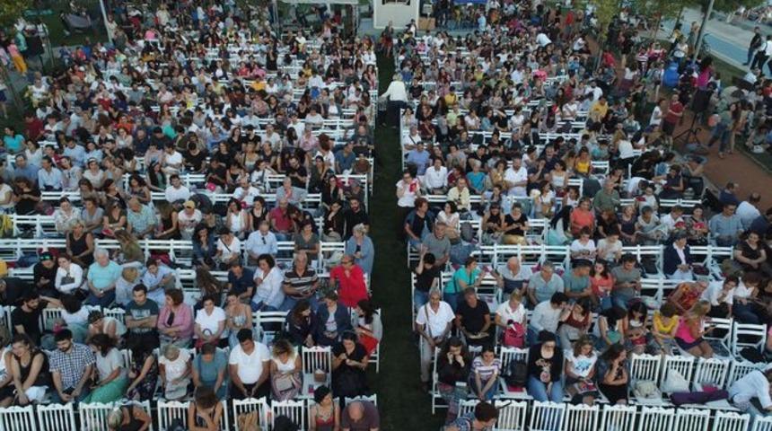 Charlie Chaplin’in filmi orkestra ile şenlendi