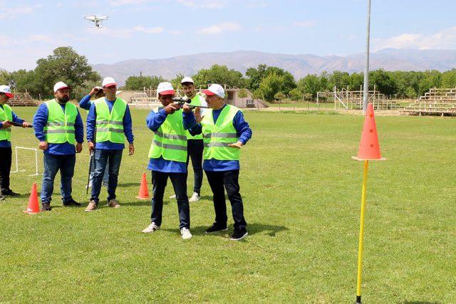 Erzincan'da atlı, ATV ve drone'lu kurban yakalama timi