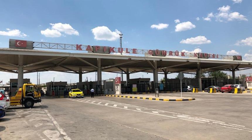 Gümrük kapılarındaki uzun kuyruklara son 