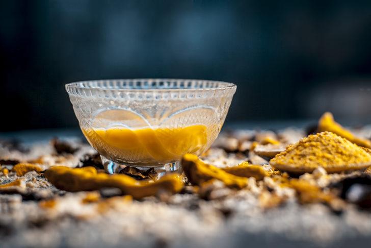 Bıyıktan ve yüz kıllarından kurtulmanın kolay yolu! Tıraş olmaya ya da ağdaya gerek yok  G4