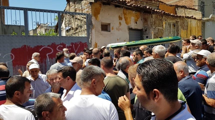 25 yaşında kalp krizinden &ouml;ld&uuml;