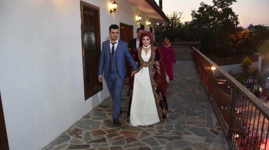 Ceyhan Kültür Evi vatandaşların hizmetine açıldı