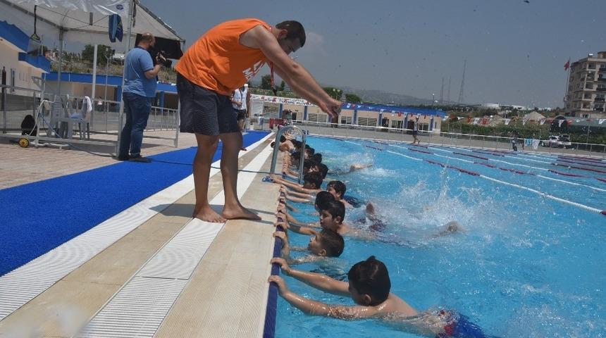Toroslar’da, 2’nci etap yüzme kursları başladı