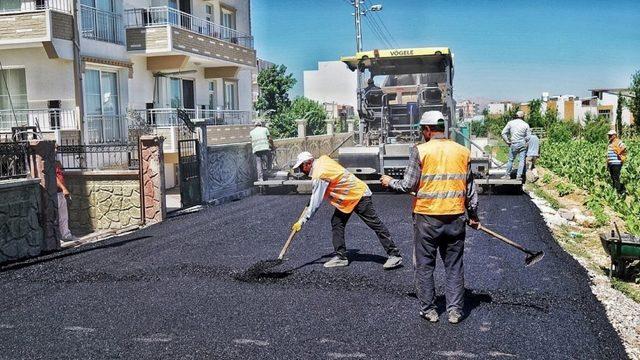 Yunus Emre Mahallesinde asfalt çalışması