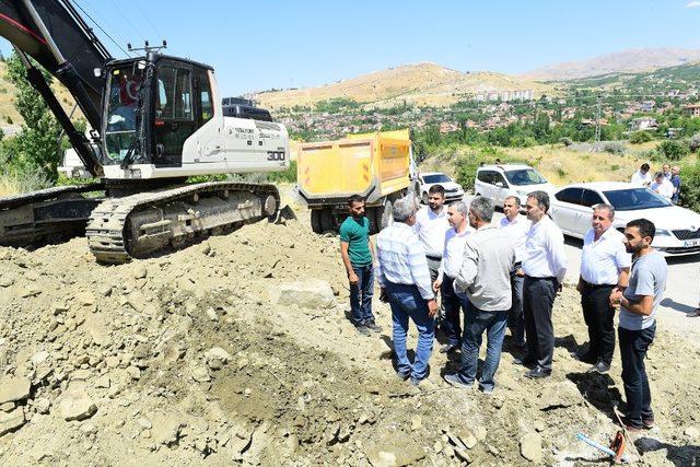 Yeşilyurt’ta ulaşım ağı güçleniyor