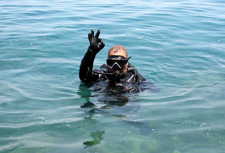 Dalgıçlar, Van Gölü'ndeki batık gemi için daldı G3