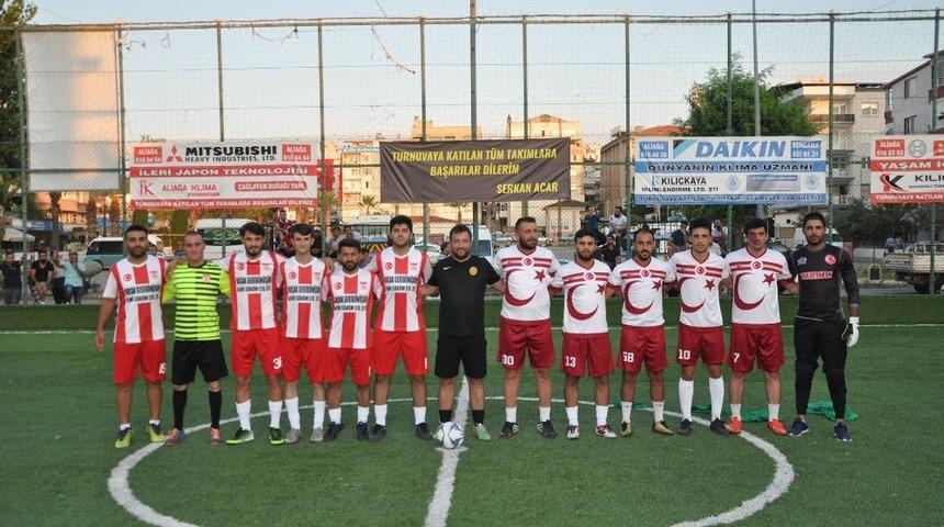 Aliağa’da gençlik turnuvası devam ediyor