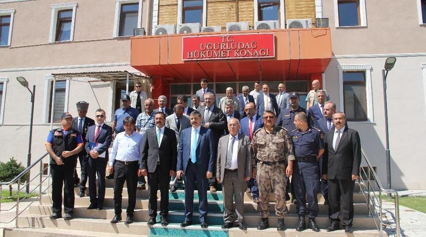 Vali &Ccedil;ift&ccedil;i&rsquo;den Uğurludağ il&ccedil;esinde inceleme