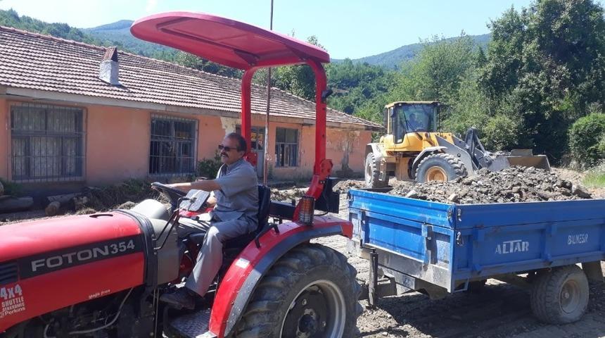 Atıl durumdaki k&ouml;y okulunda &ccedil;alışmalar aralıksız s&uuml;r&uuml;yor