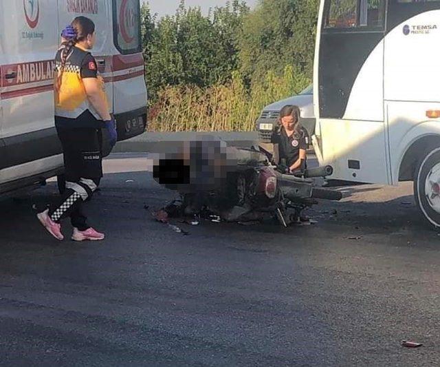 Çanakkale’de otobüs ile motosiklet çarpıştı: 1 ölü