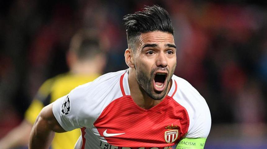 Galatasaray'ın eski yöneticisi Ural Aküzüm'den Falcao paylaşımı