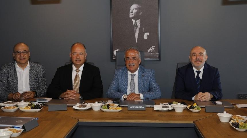 Atat&uuml;rk &Uuml;niversitesi işbirliği arayışlarını hızlandırdı