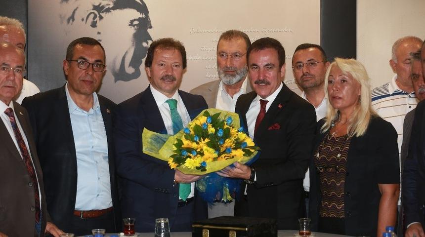 AHİD&rsquo;den MKE Ankarag&uuml;c&uuml; Spor Kul&uuml;b&uuml; Başkanı Yiğiner&rsquo;e ziyaret