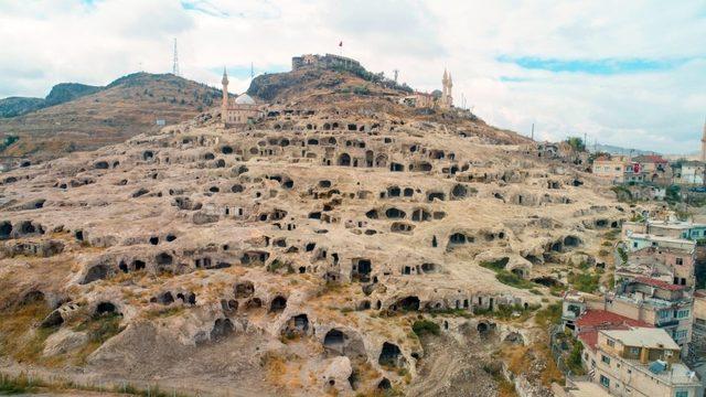 Nevşehir kalesi ve yeraltı şehrinin turizme açılması için çalışmalara hız verildi