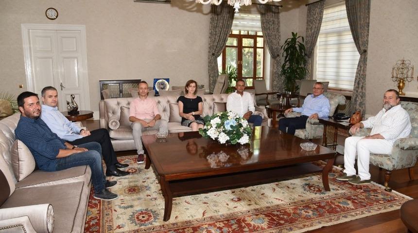 Vali Deniz misafirlerini ağırladı