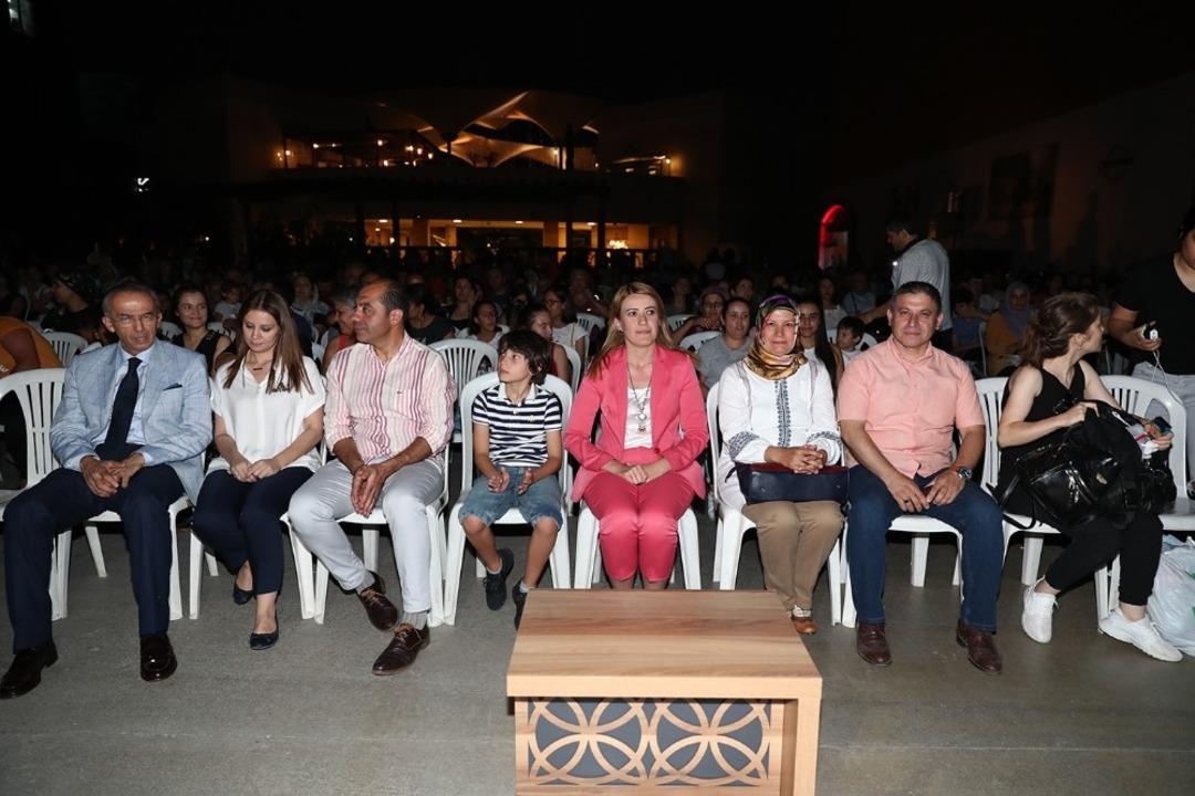 Merkezefendi&rsquo;de  &lsquo;A&ccedil;ık Hava Sinema Geceleri&rsquo; başladı