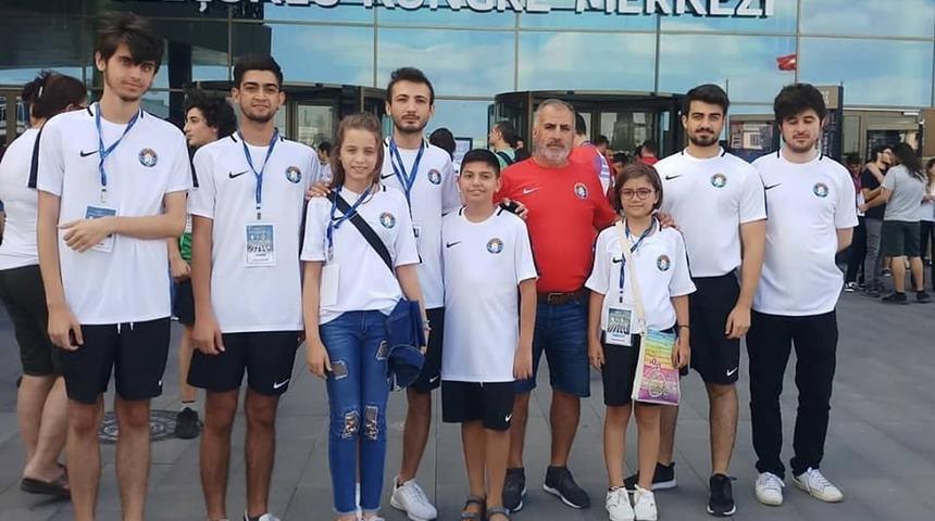 &Ccedil;eşmeli satran&ccedil; sporcuları başarıdan başarıya koşuyor