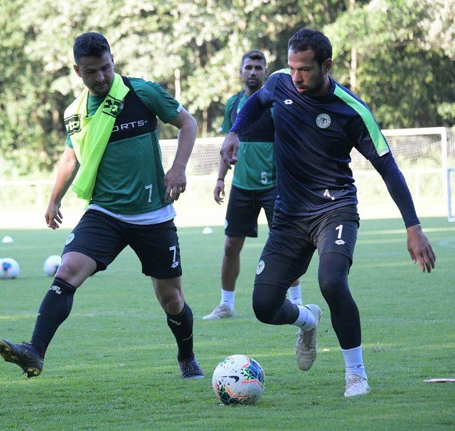 Konyaspor’un Hollanda kampı başladı