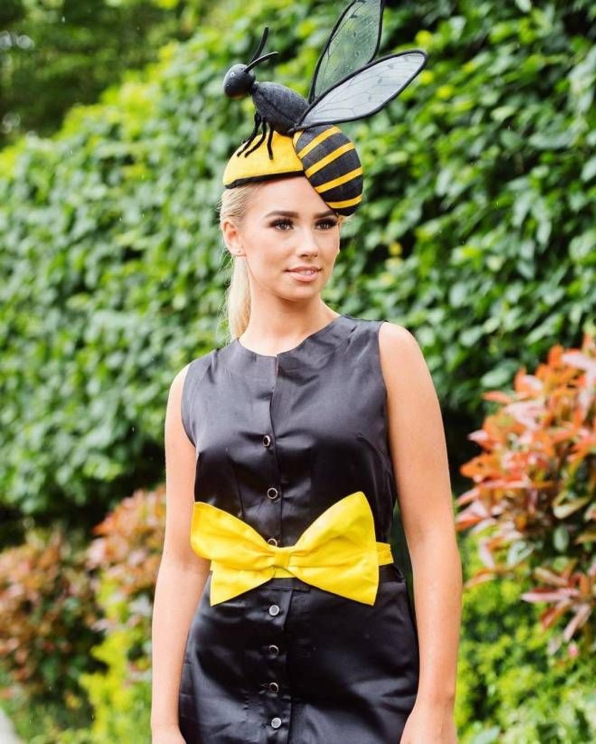 G&uuml;zelliğiyle b&uuml;y&uuml;leyen gen&ccedil; kızın mesleğini duyanın ağzı a&ccedil;ık kalıyor!