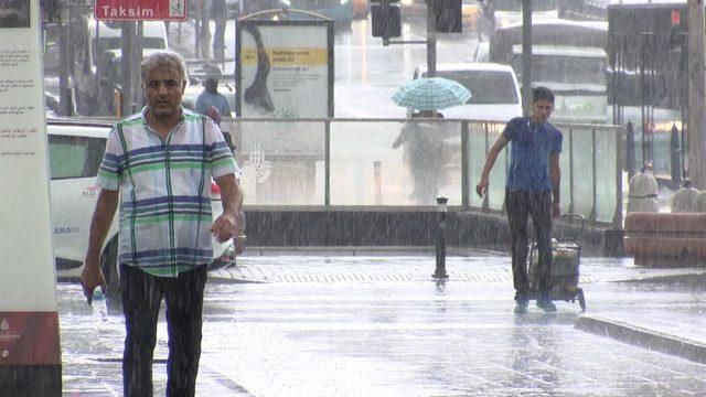 İstanbul'da yağmur etkili oluyor (1)