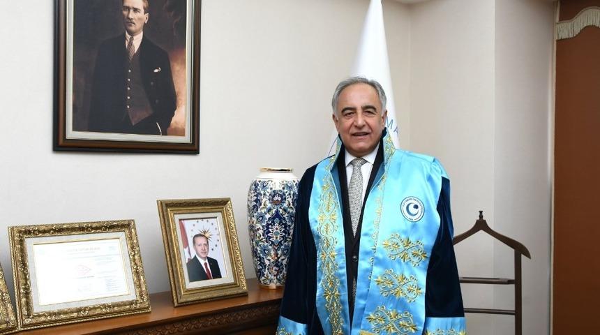 Rekt&ouml;r Turgut 24 Temmuz Gazeteciler ve Basın Bayramını kutladı