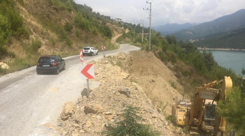 B&uuml;y&uuml;kşehirden Bı&ccedil;ak&ccedil;ı- &Uuml;z&uuml;ml&uuml; yoluna bakım