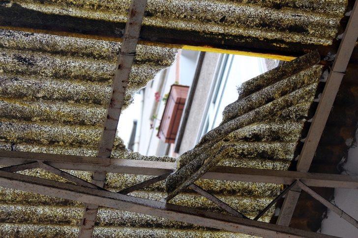 Minik Ecem böyle düştü G1