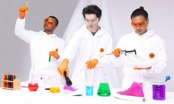 Güneşte renk değiştiren ayakkabılar! G5