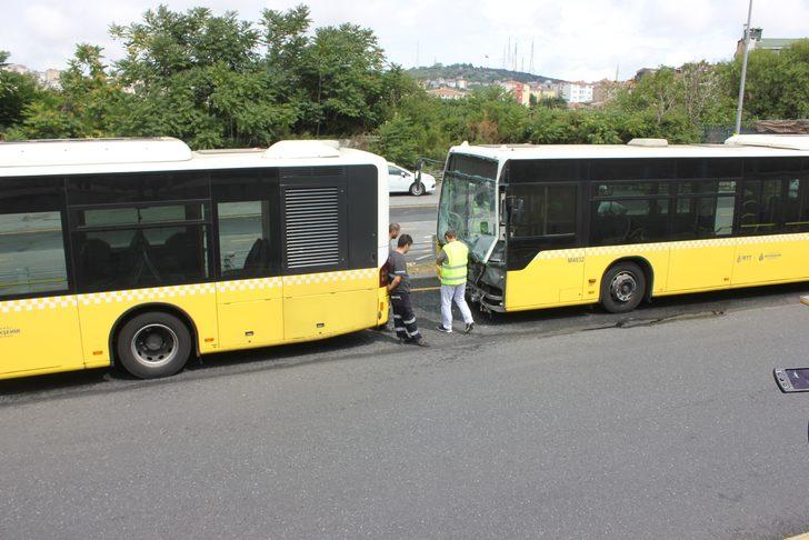 Son dakika! İstanbul'da iki metrobüs kaza yaptı: Yaralılar var G4