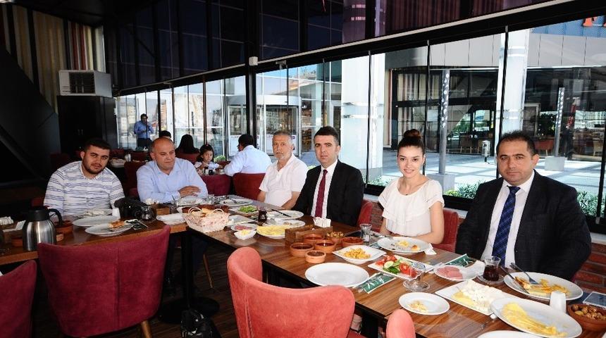 Gazeteciler ve Basın Bayramı i&ccedil;in &ouml;zel kutlama