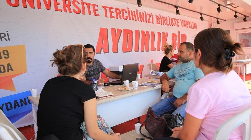 Aydın B&uuml;y&uuml;kşehir gen&ccedil;lere rehber oluyor