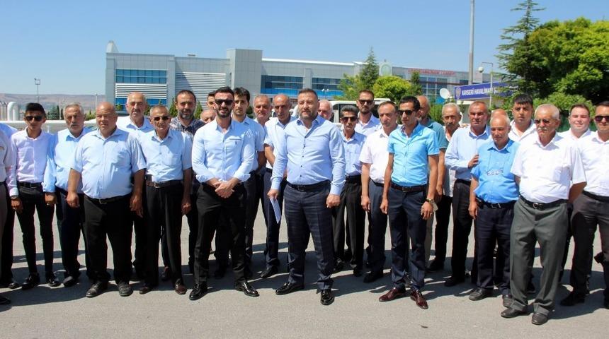 1 Nolu Kayseri Havalimanı Taksiciler Kooperatifi Başkanı Sarıkoca: "T&uuml;rkiye&rsquo;de s&uuml;rd&uuml;r&uuml;lebilir en y&uuml;ksek kira bedelini &ouml;deyen biziz, yani Kayseri Havalimanıdır"