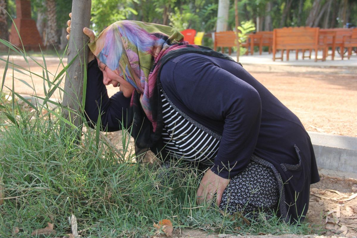 Uyuşturucu bağımlısı kayıp gencin annesinin y&uuml;rek yakan feryadı
