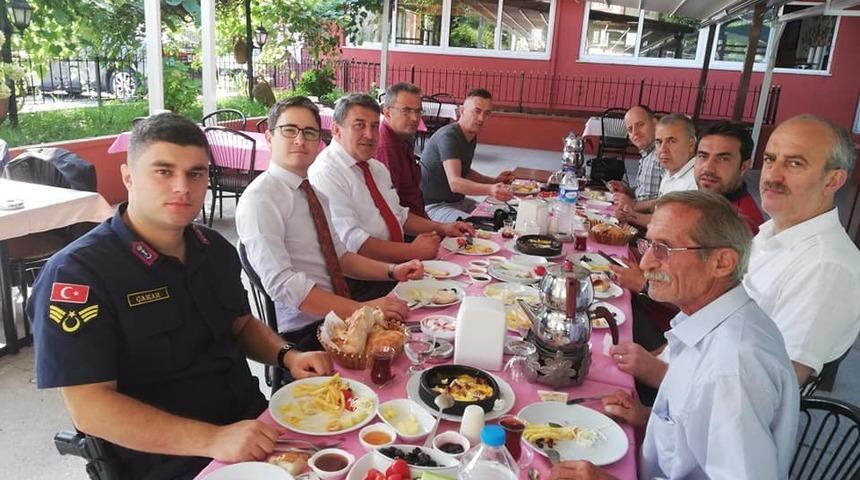 Arıkan, gazeteciler ile kahvaltıda buluştu