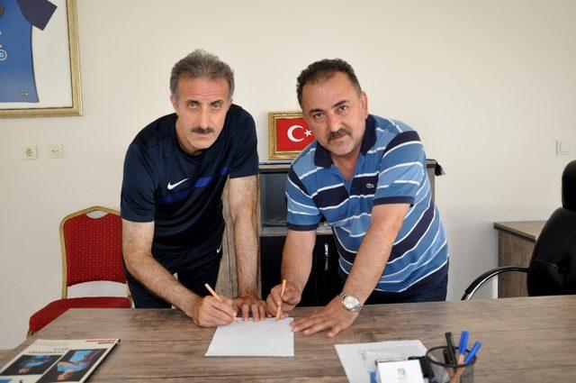 Karacabey Belediyespor’da Yılmaz dönemi