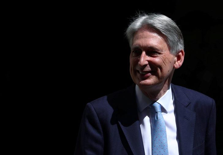 İngiltere Maliye Bakanı Hammond istifa etti Dünya Haberleri