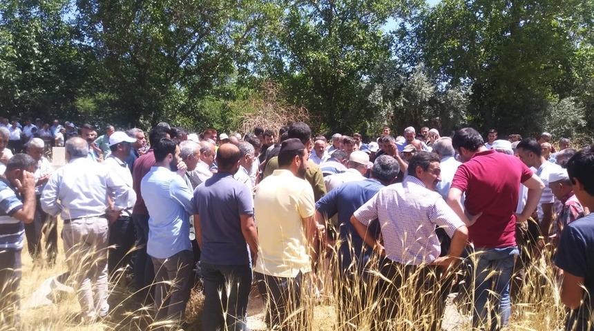 Emre Akbaba&rsquo;nın dedesi hayatını kaybetti