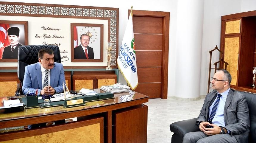 Kızılay y&ouml;netiminden G&uuml;rkan&rsquo;a ziyaret