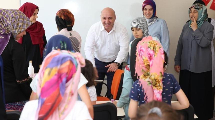 Başkan Bıyık bilgievi &ouml;ğrencileriyle bir araya geldi